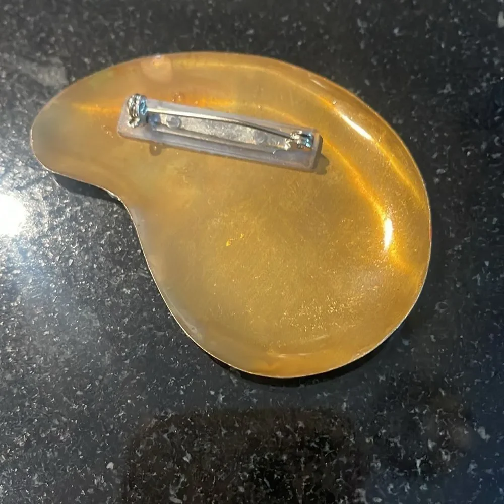Another gorgous brooch handmade by an artist.  Modern design.